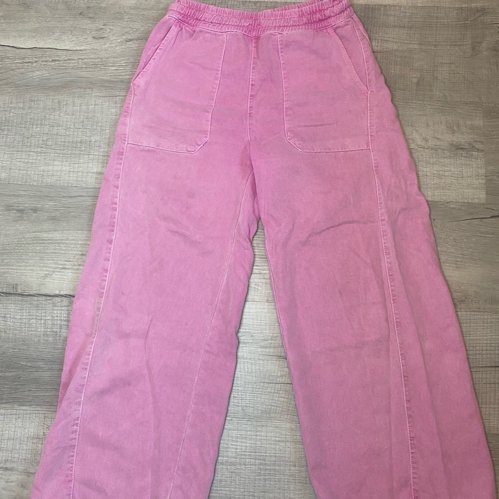 Pink pants from Zara